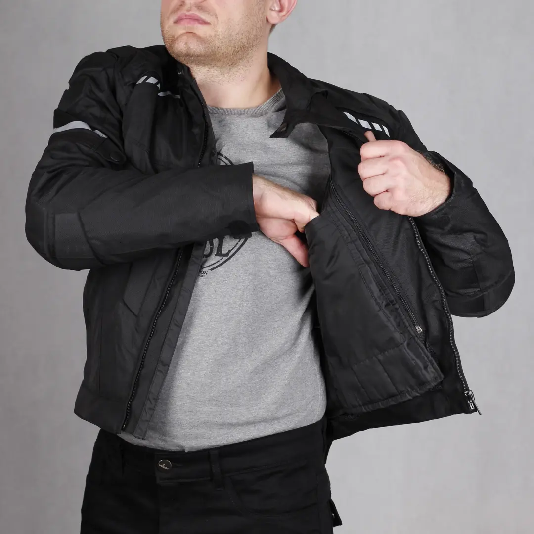 Kieszenie w kurtce motocyklowej HUSAR HORNET