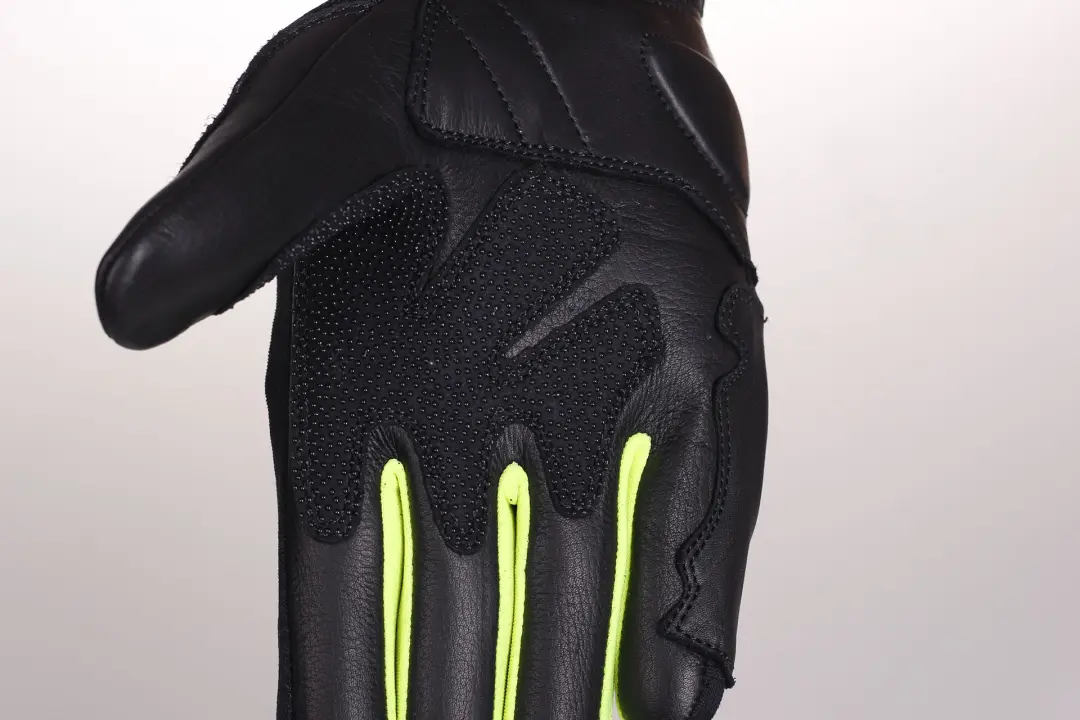 Wzmocnienia SuperFabric w czarno-fluo rękawicach HUSAR GRIZZLY